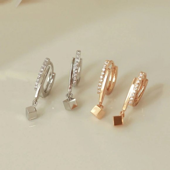 *NEW 925 Sterling Silver Diamond Cube Earrings - Picture 5 of 8